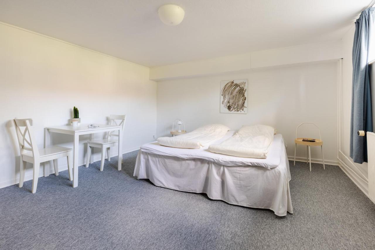 Vaerelse I Rolig Villakvarter, Central Beliggenhed Odense Ngoại thất bức ảnh